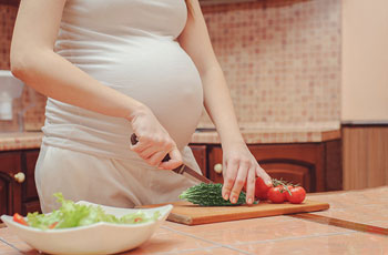 Что можно есть с осторожностью и чего нельзя есть в период беременности