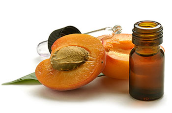 Применение масла абрикосовых косточек для кожи лица