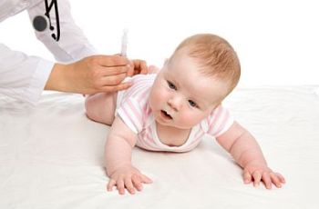 Как подготовить малыша к прививке?