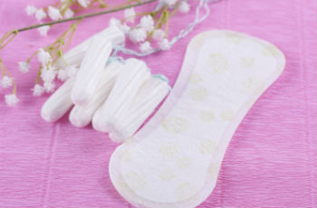 Причины розоватых белей после менструации