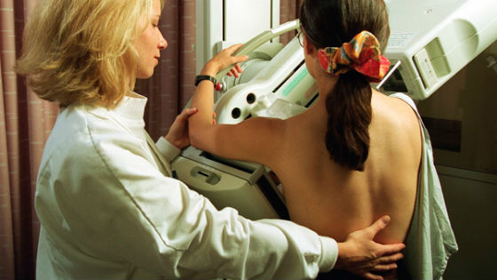 Маммография для диагностики уплотнений в женской груди