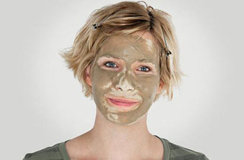 Рецепты масок для жирной кожи лица из косметической глины