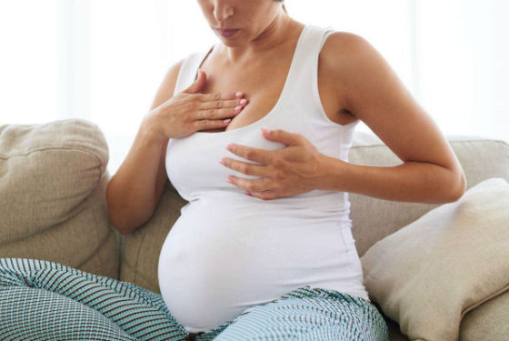 Боль и распирание в груди на последних месяцах беременности связано с подготовкой к лактации