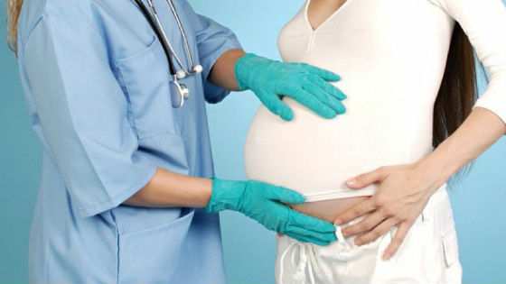 Во время беременности удаление кист производят при помощи лапароскопии