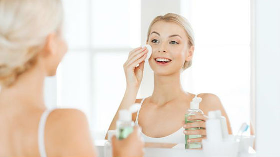 Перед любой косметической процедурой важно тщательно очистить лицо