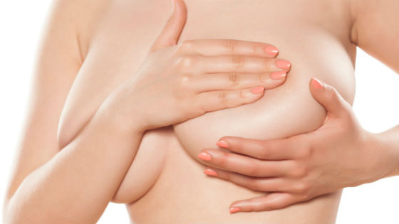 Самообследование груди позволяет выявить уплотнение на ранней стадии