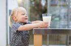 Как распознать аллергические реакции на молоко
