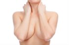 Опущение груди у женщин