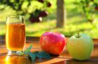 Полезные свойства сока из яблок