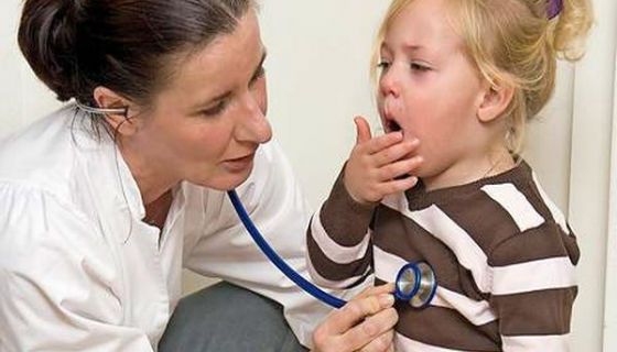 При стенозе гортани ребенка следует показать врачу